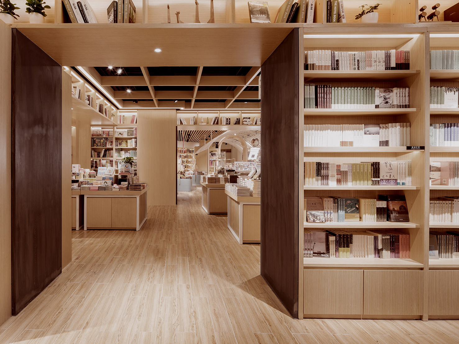 800平方精品书店装修设计项目(图4) 800平方精品书店装修设计项目(图4)