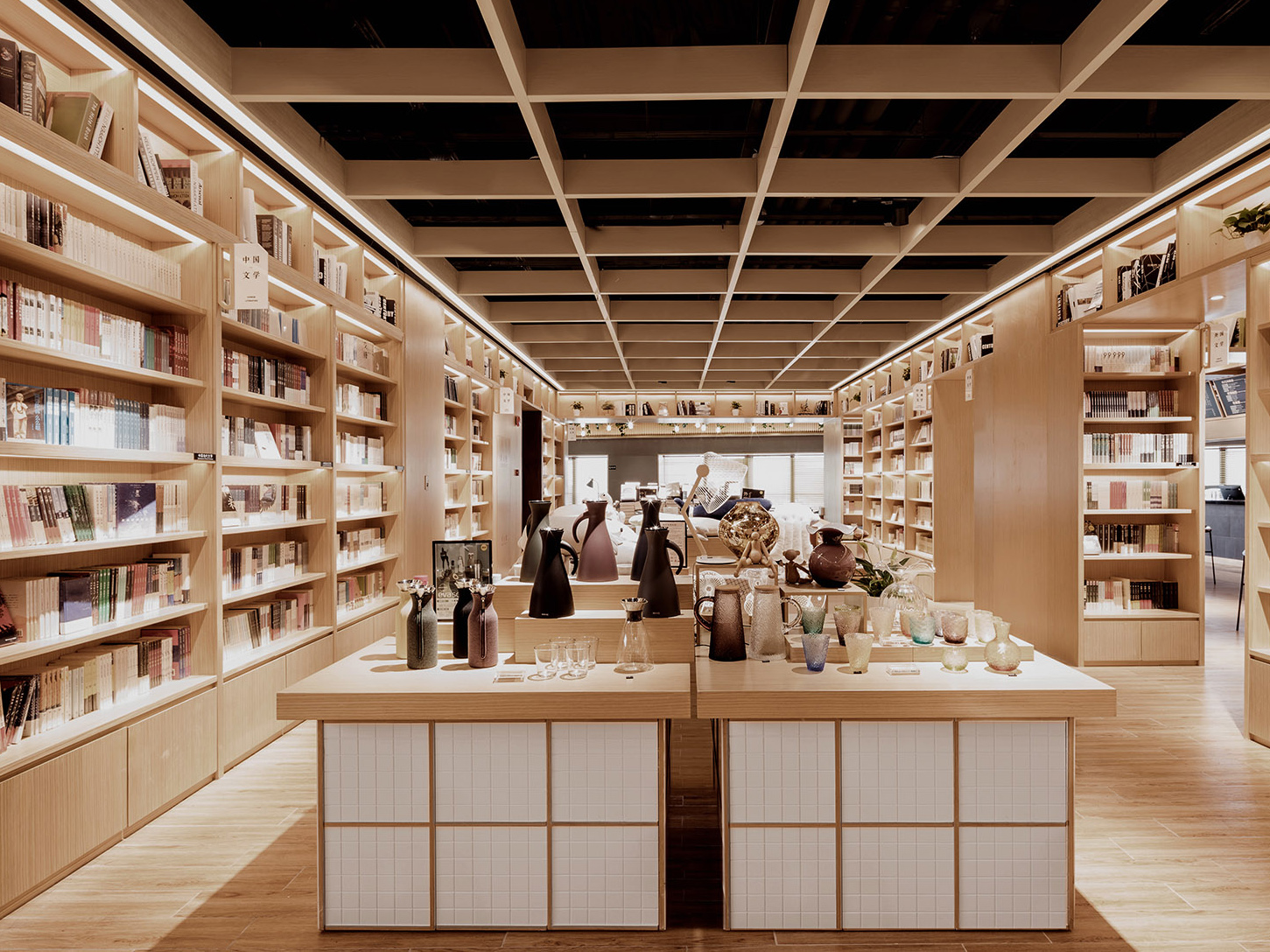800平方精品书店装修设计项目(图2) 800平方精品书店装修设计项目(图2)