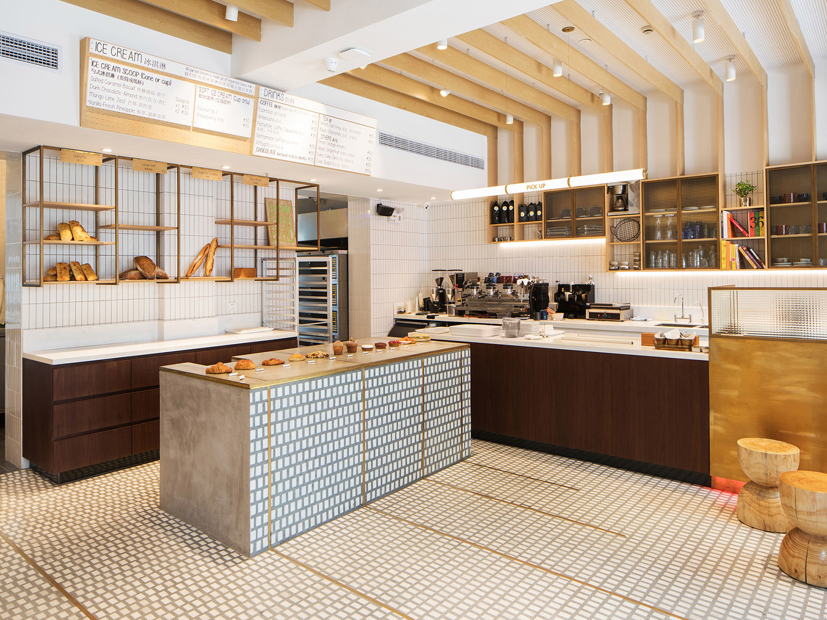 合肥150平方面包店装修设计项目(图2) 合肥150平方面包店装修设计项目(图2)